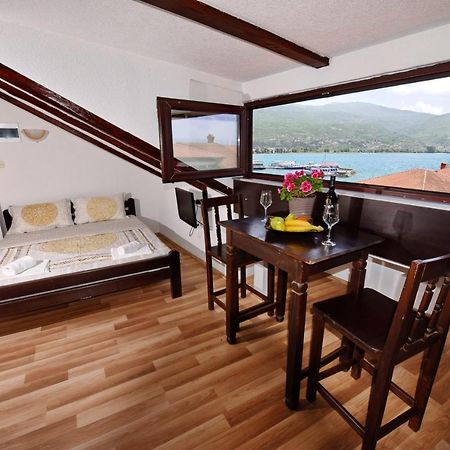 Villa Sapkar Lake View Охрид Экстерьер фото
